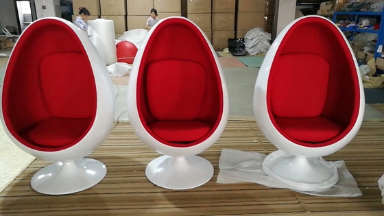 Red Fabric Upholstering Egg Pod Chair White Fiberglass Shell For Leisure